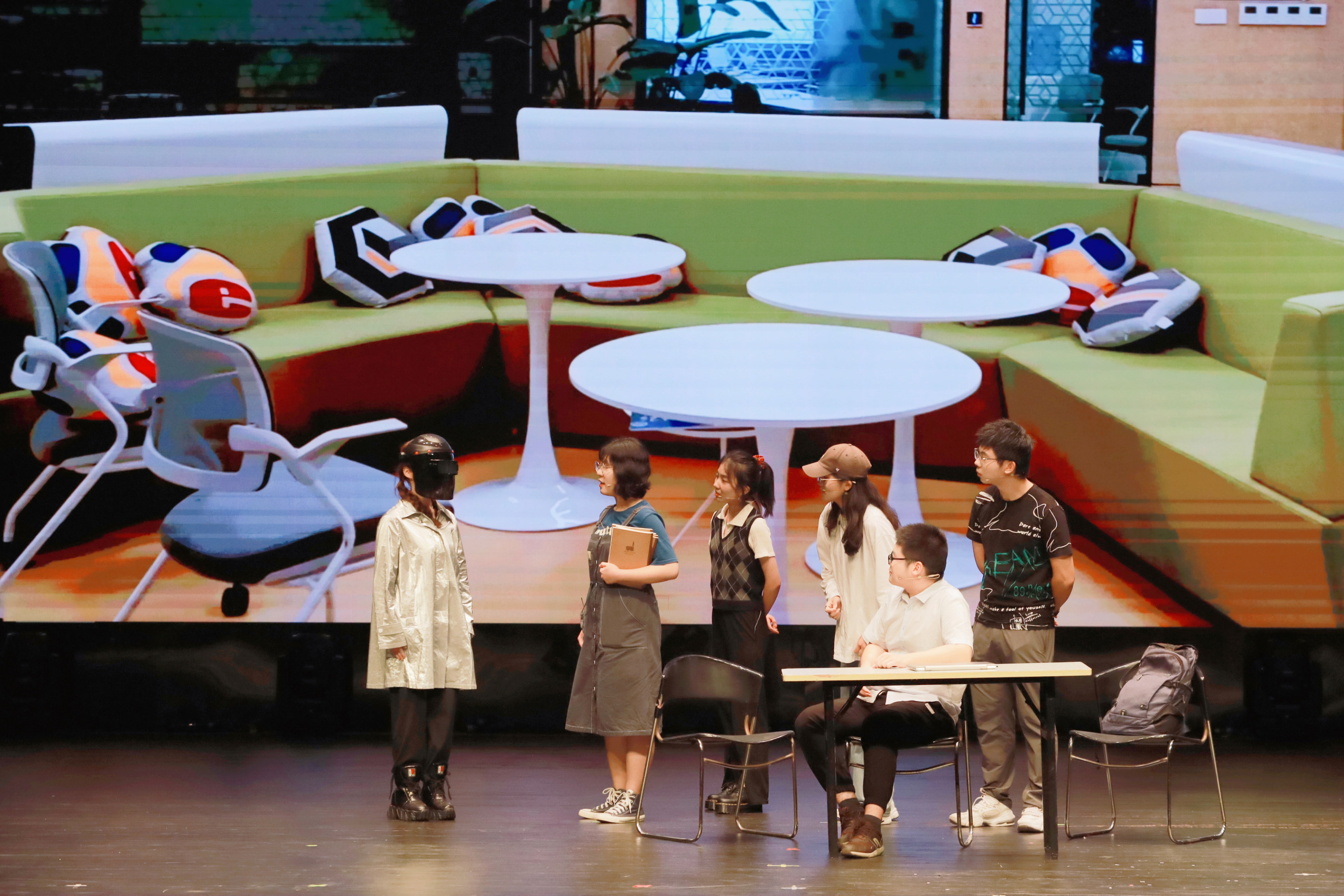 1634216366324089798.jpg 12.jpg