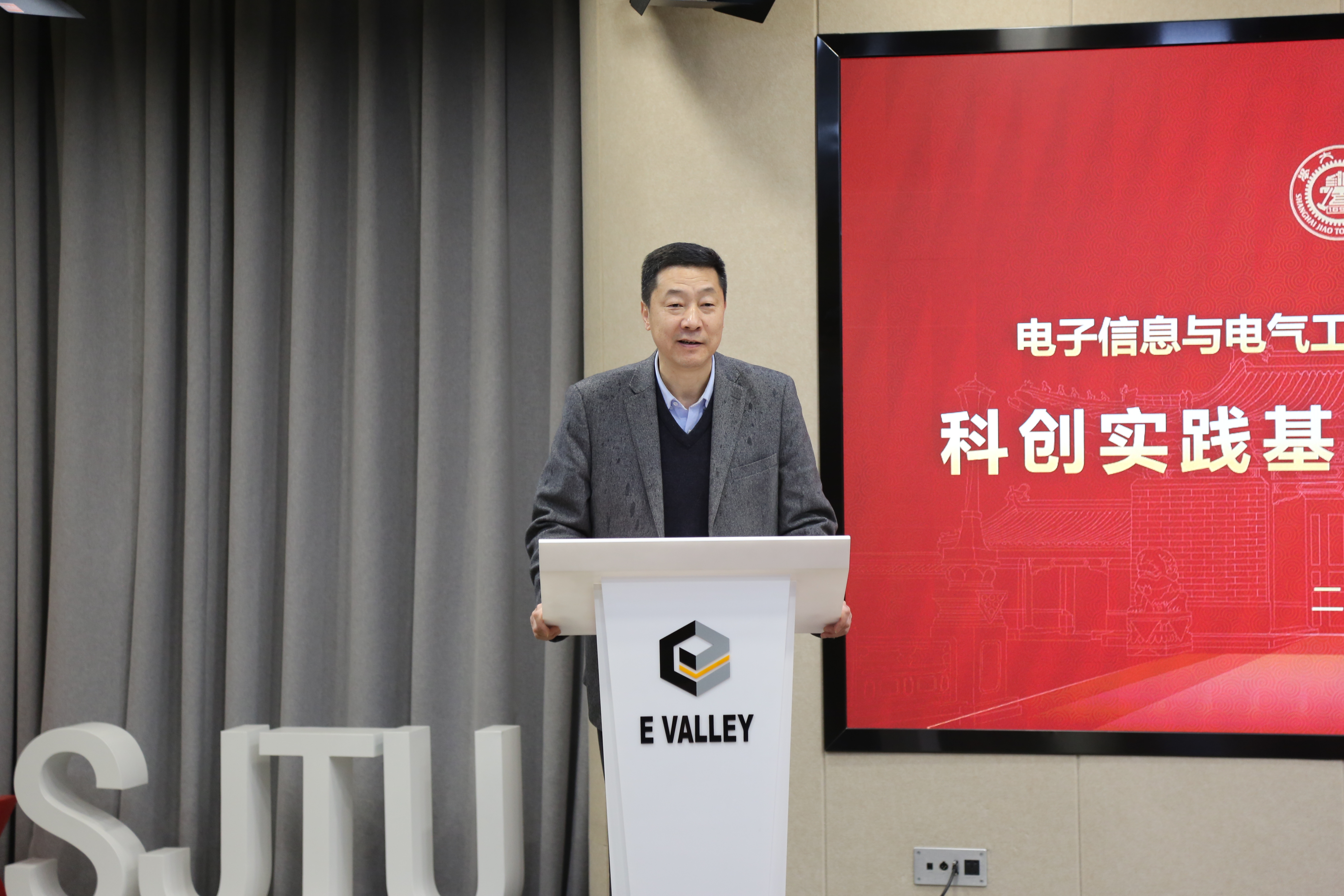 1673850296279181.jpg 1673850296279181.jpg